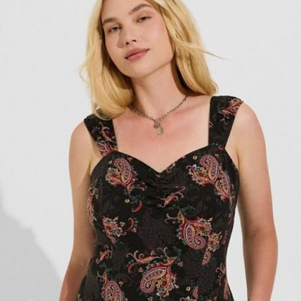 Torrid - Challis Smocked Crop Top in Paisley Dance Deep Black